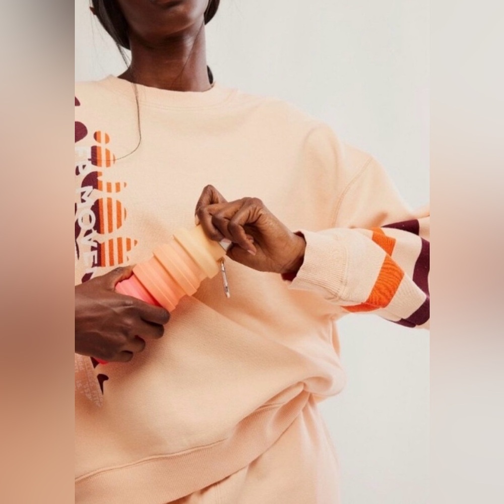 Free People Movement All-Star Logo Oversized Sweatshirt NWT XS Pastel Peach - Picture 3 of 5